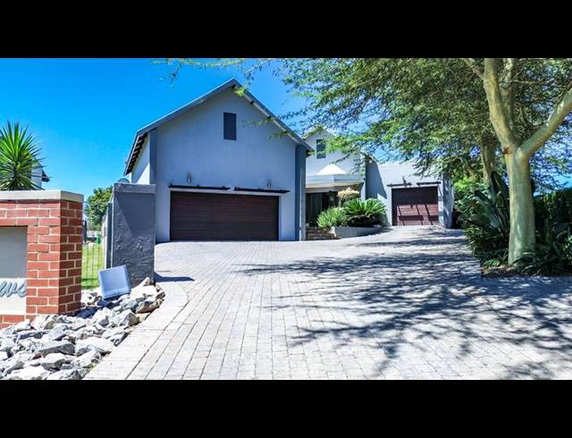 4 BEDROOM HOUSE FOR SALE IN COPPERLEAF ESTATE